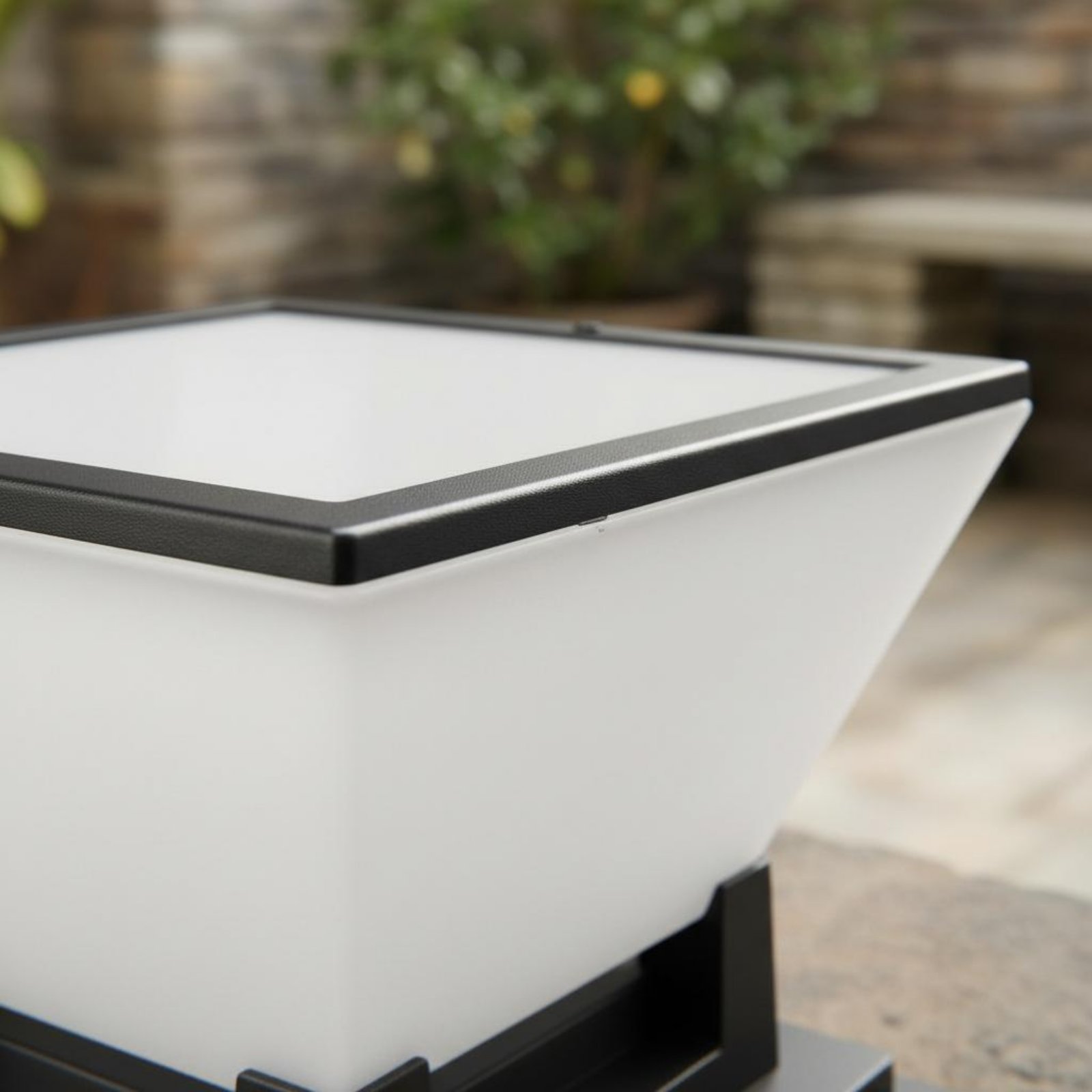 مصباح شمسي للأعمدة مقاوم للماء - مراجعة Outdoor Lighting Modern وسعره